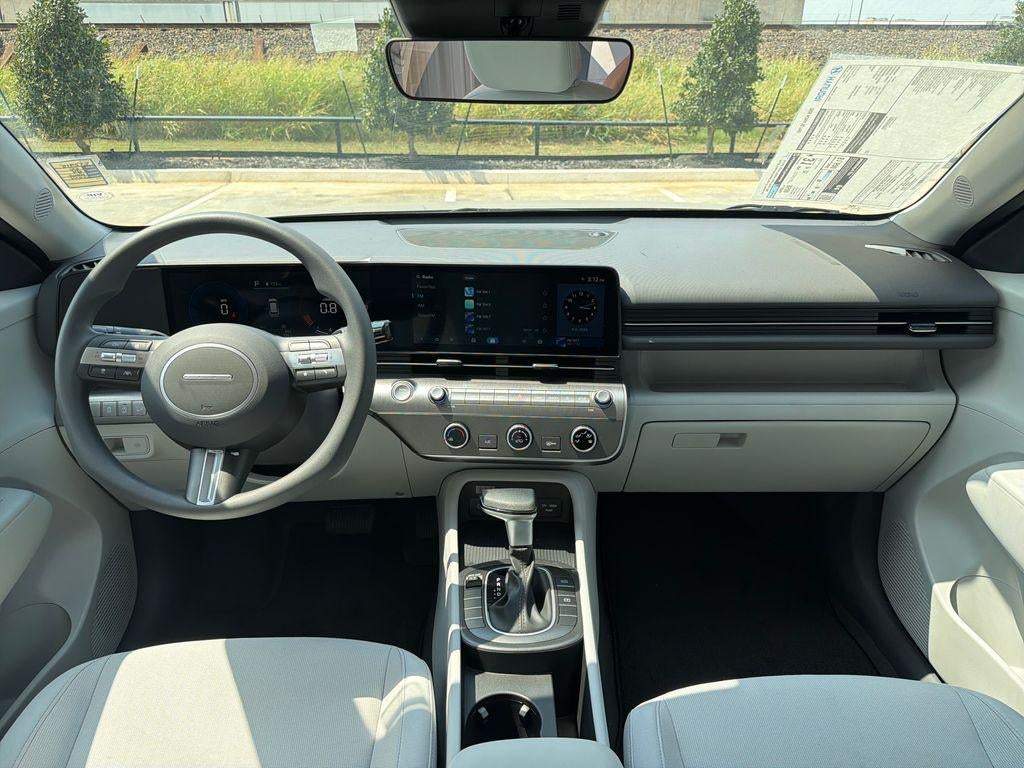 2026 Hyundai KONA SE FWD