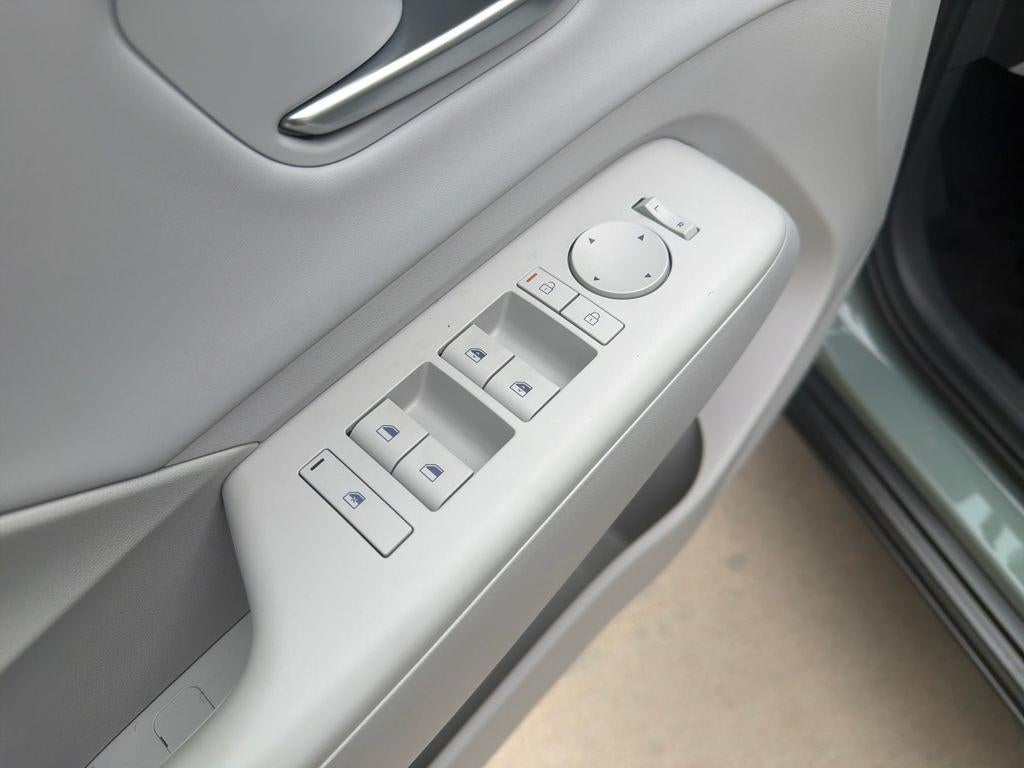 2026 Hyundai KONA SEL Premium FWD