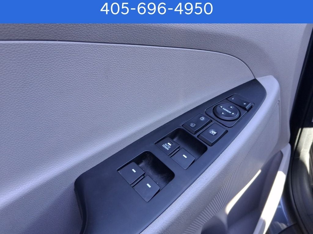 2021 Hyundai TUCSON SE