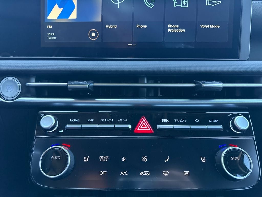 2026 Hyundai TUCSON HYBRID SEL AWD