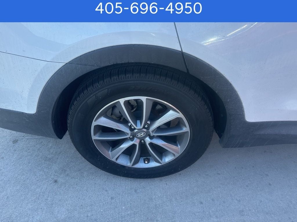 2017 Hyundai SANTA FE SE