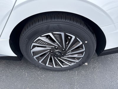 2026 Hyundai SONATA HYBRID SEL