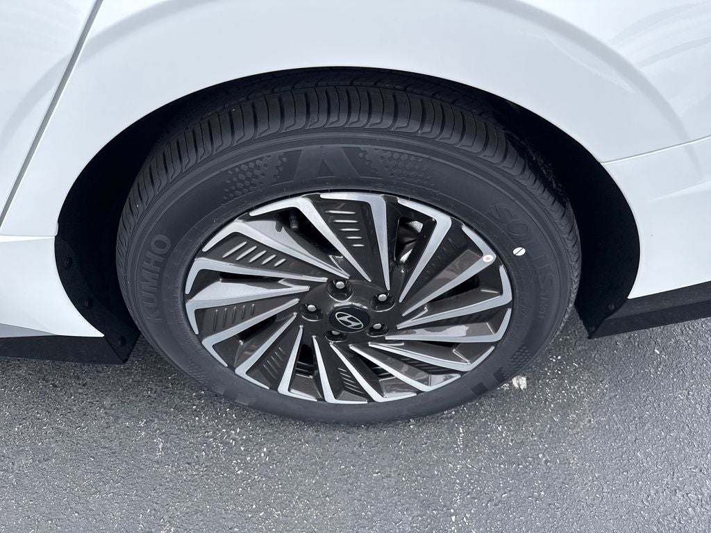 2026 Hyundai SONATA HYBRID SEL