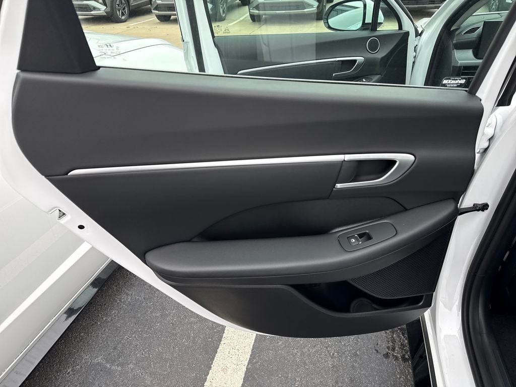 2026 Hyundai SONATA HYBRID SEL