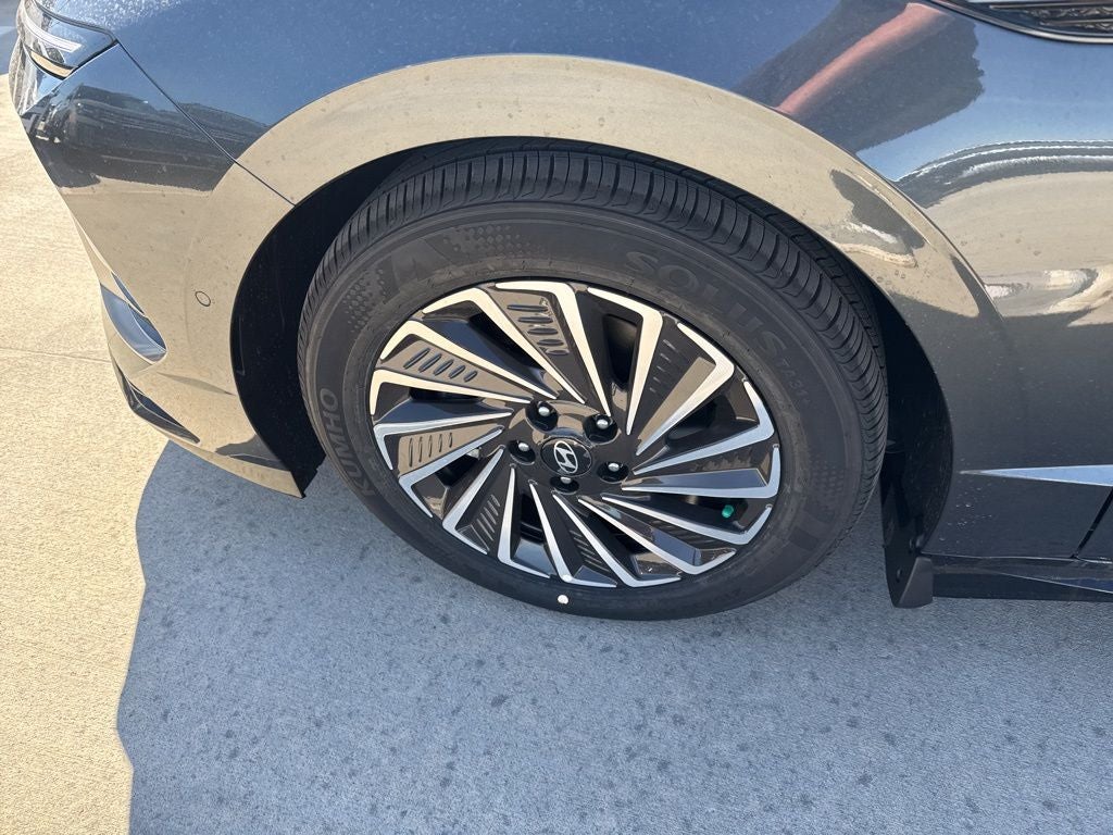 2026 Hyundai SONATA HYBRID Limited