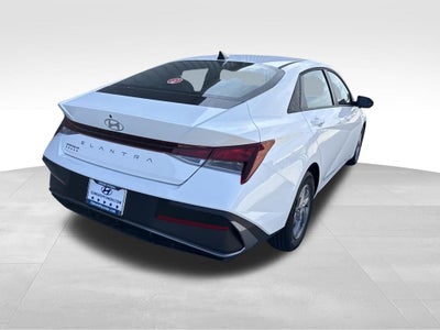 2026 Hyundai ELANTRA SE