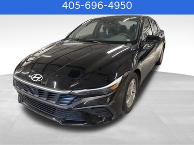 2024 Hyundai ELANTRA SE