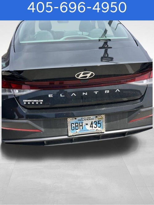 2024 Hyundai ELANTRA SE
