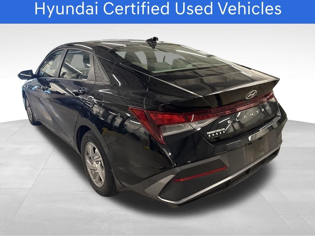 2024 Hyundai ELANTRA SE