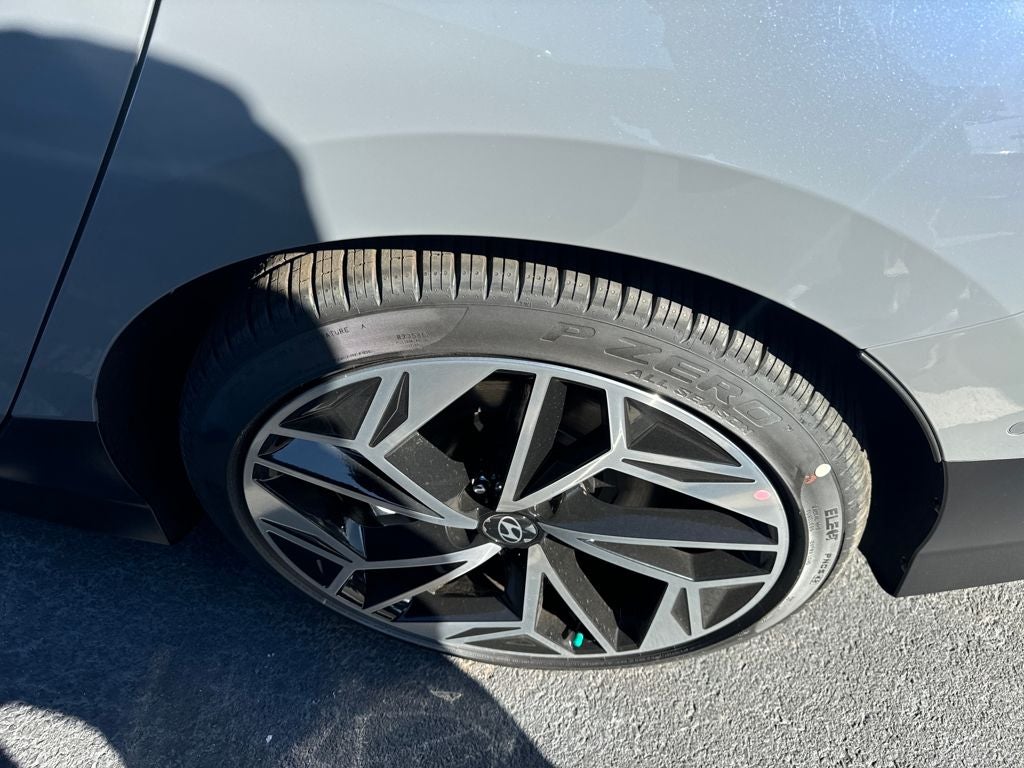 2025 Hyundai IONIQ 6 Limited