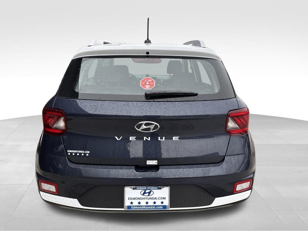 2026 Hyundai VENUE SEL W/Two-Tone Roof