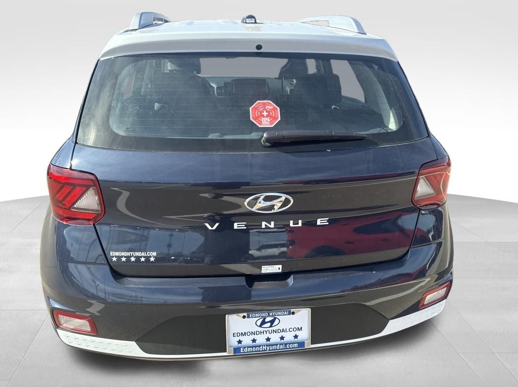 2026 Hyundai VENUE SEL W/Two-Tone Roof