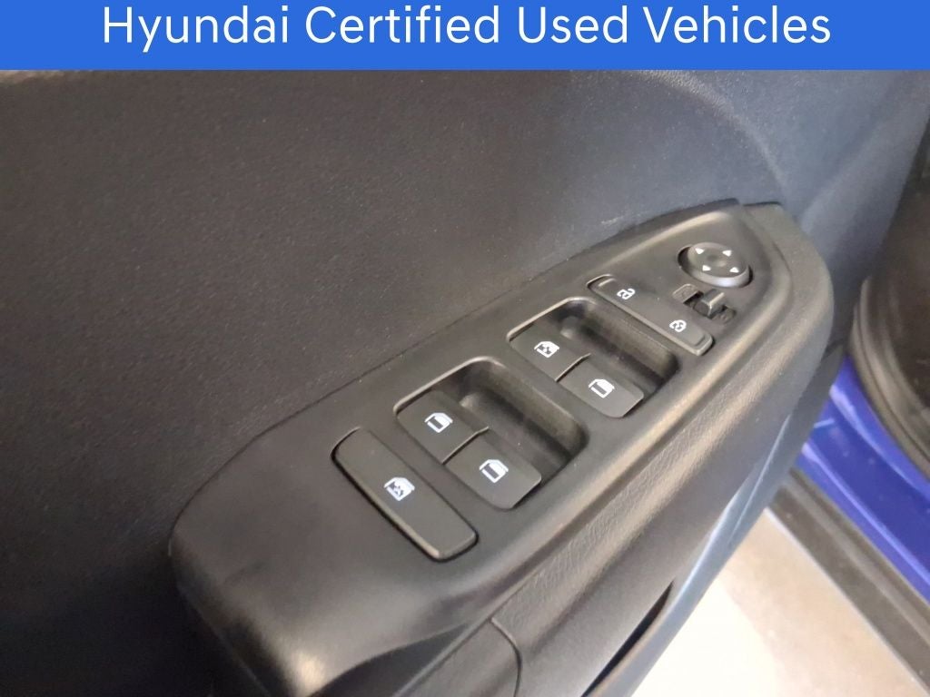 2025 Hyundai VENUE SEL CERTIFIED