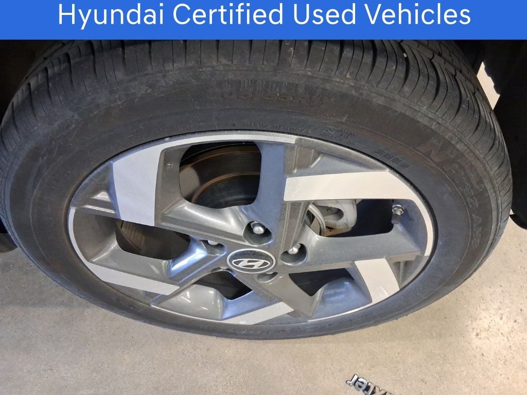 2025 Hyundai VENUE SEL CERTIFIED