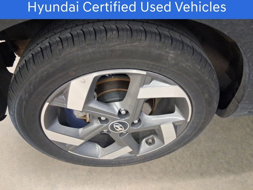 2025 Hyundai VENUE SEL CERTIFIED