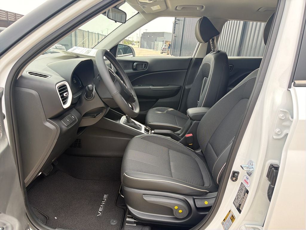 2026 Hyundai VENUE SEL W/Two-Tone Roof