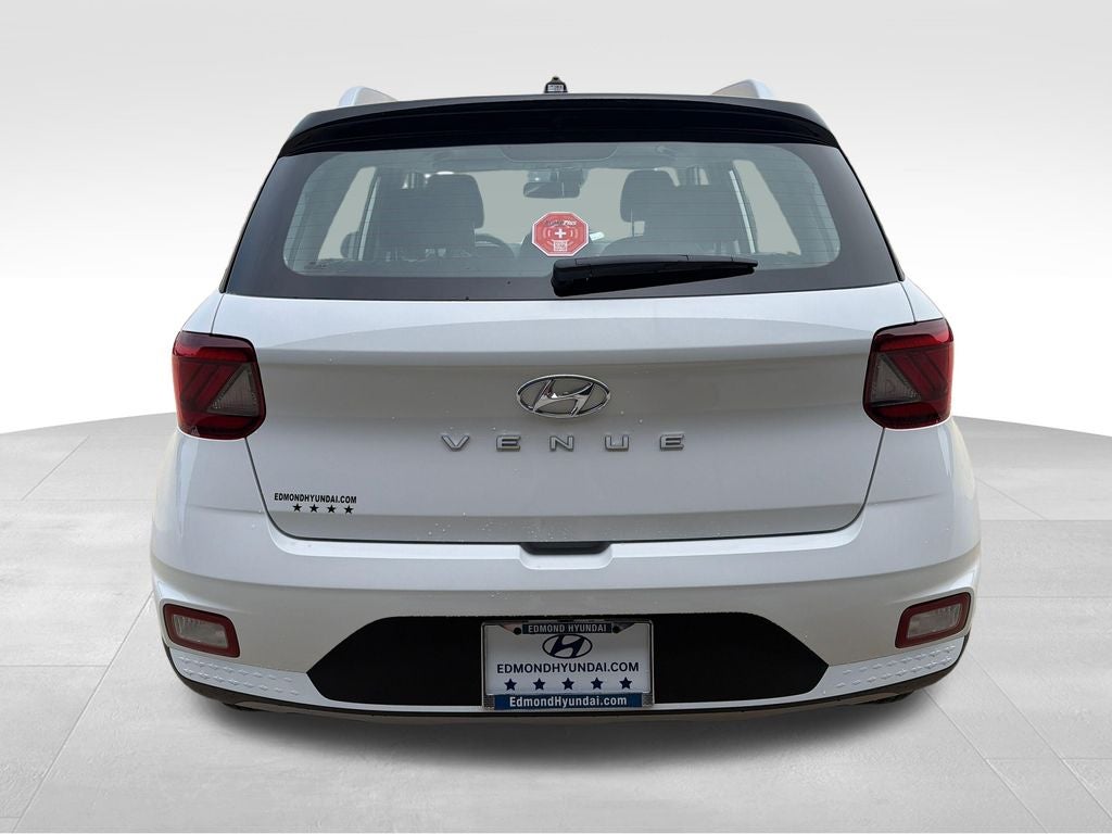 2026 Hyundai VENUE SEL W/Two-Tone Roof
