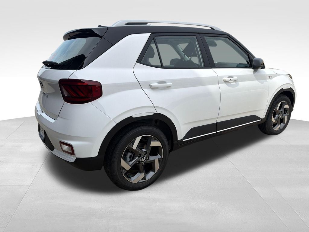 2026 Hyundai VENUE SEL W/Two-Tone Roof