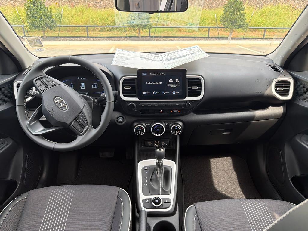 2026 Hyundai VENUE SEL W/Two-Tone Roof
