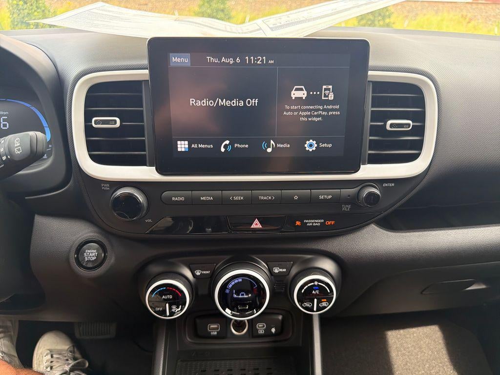 2026 Hyundai VENUE SEL W/Two-Tone Roof