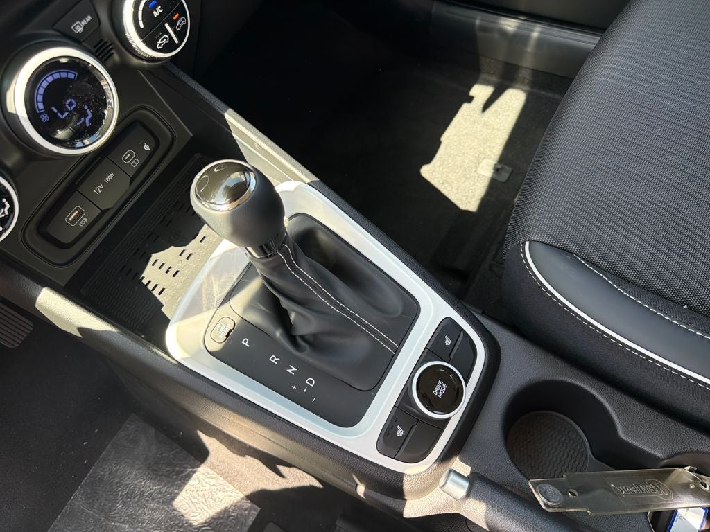2026 Hyundai VENUE SEL W/Two-Tone Roof