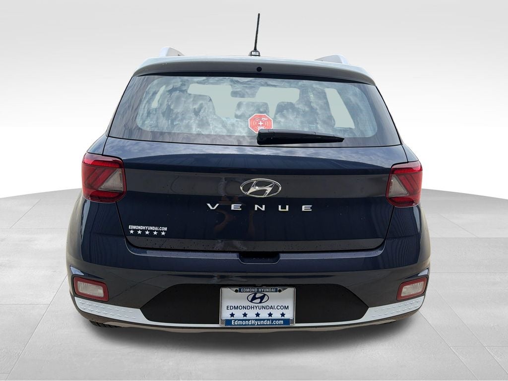 2026 Hyundai VENUE SEL W/Two-Tone Roof