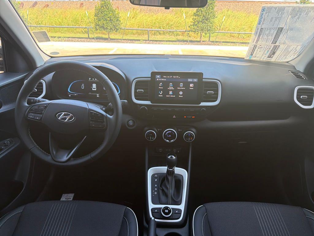2026 Hyundai VENUE SEL W/Two-Tone Roof