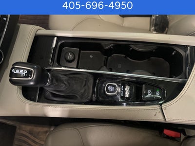 2020 Volvo XC90 T5 Momentum