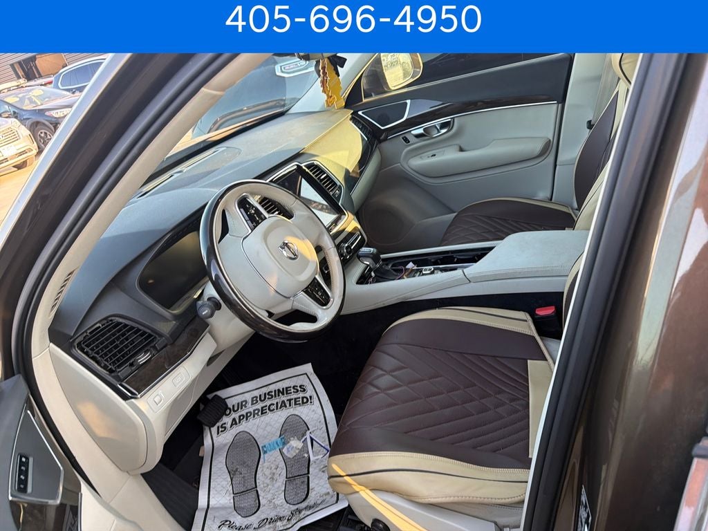 2017 Volvo XC90 T6 Momentum